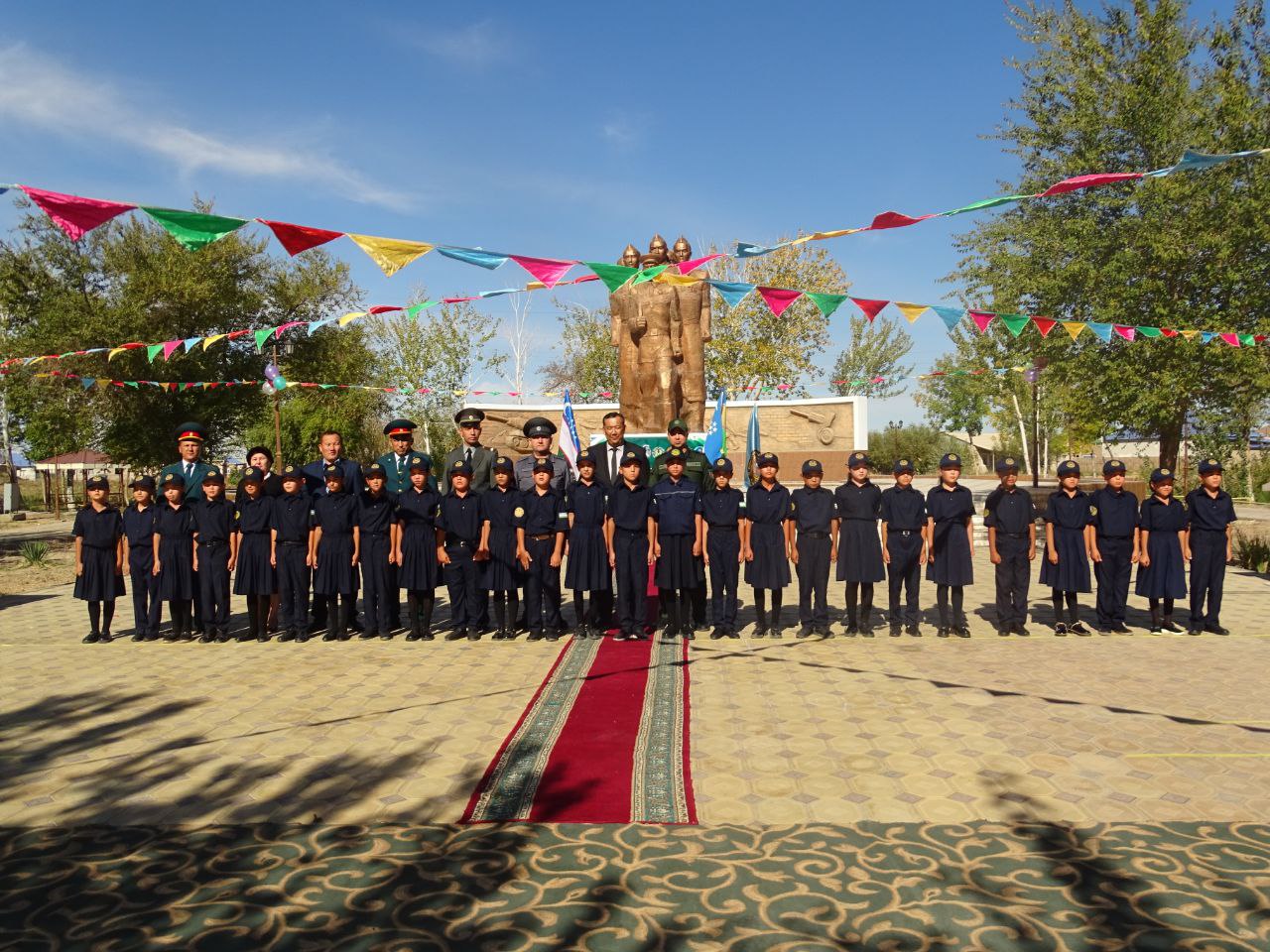 Qaraózek rayonı Doslıq dem alıw baǵında rayonımızdaǵı 28-sanlı ulıwma bilim beriw mektebin…